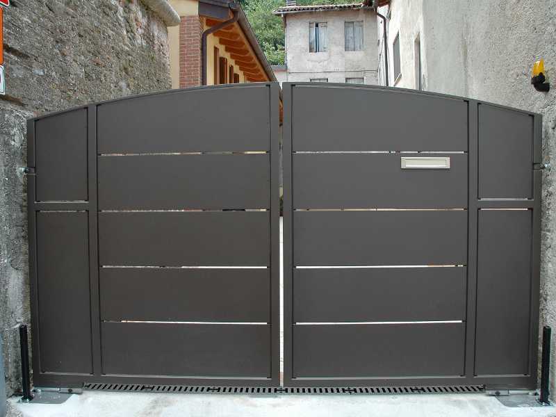 Cancello battente Fumante