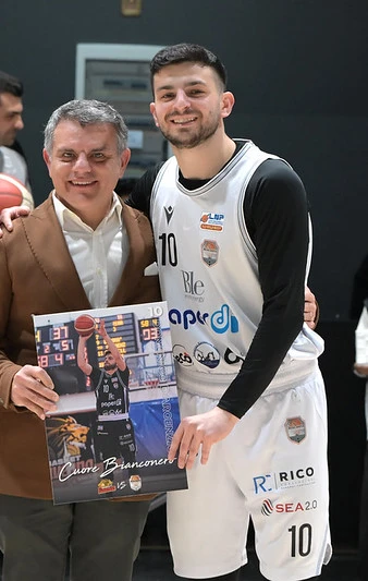 Fumante collaborazione con la Juve Caserta